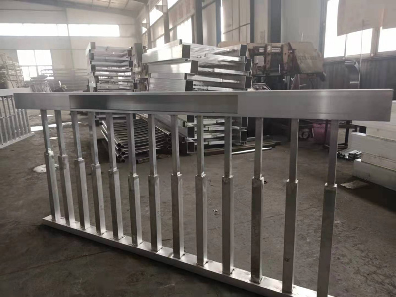 鋁合金護欄(lán)